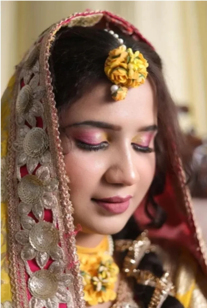 Fresh radiant & effortlessly beautiful on her manjha day